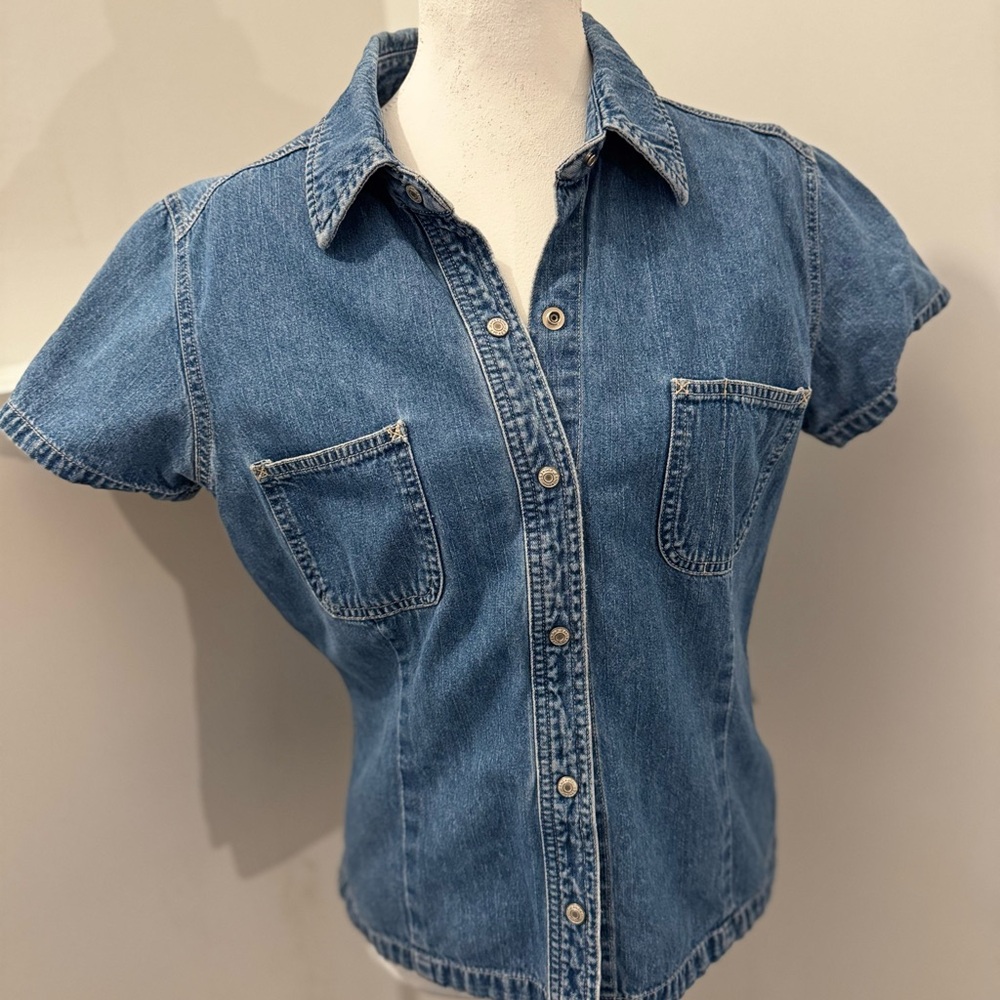 Vintage Gap Short Sleeve Denim Button-Up Shirt